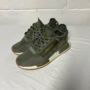 Women’s adidas size 8 NMD R1